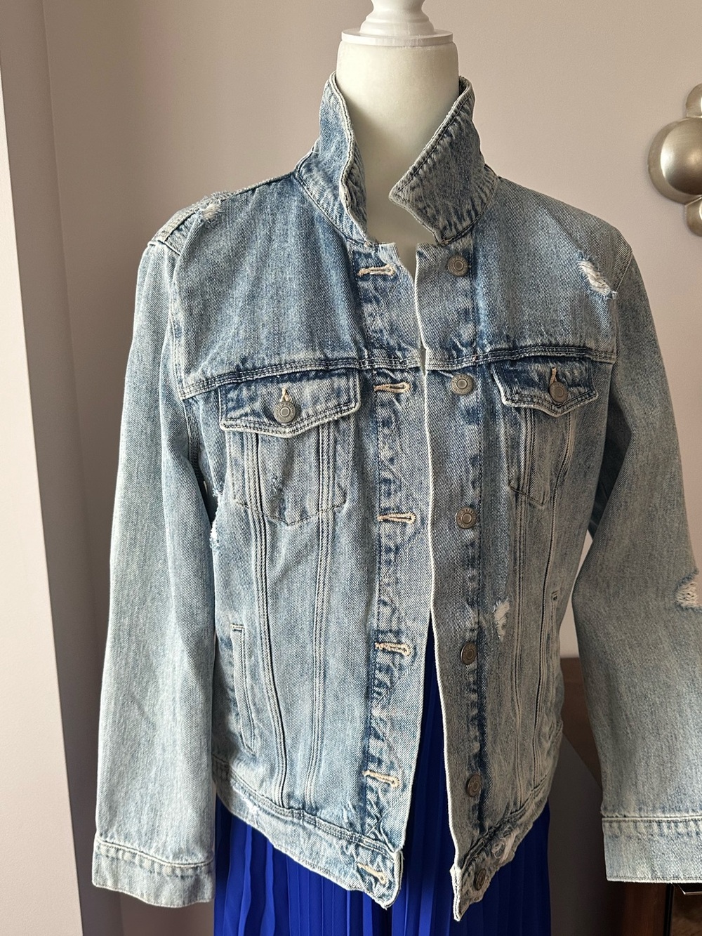 Old Navy jeans jacket size L